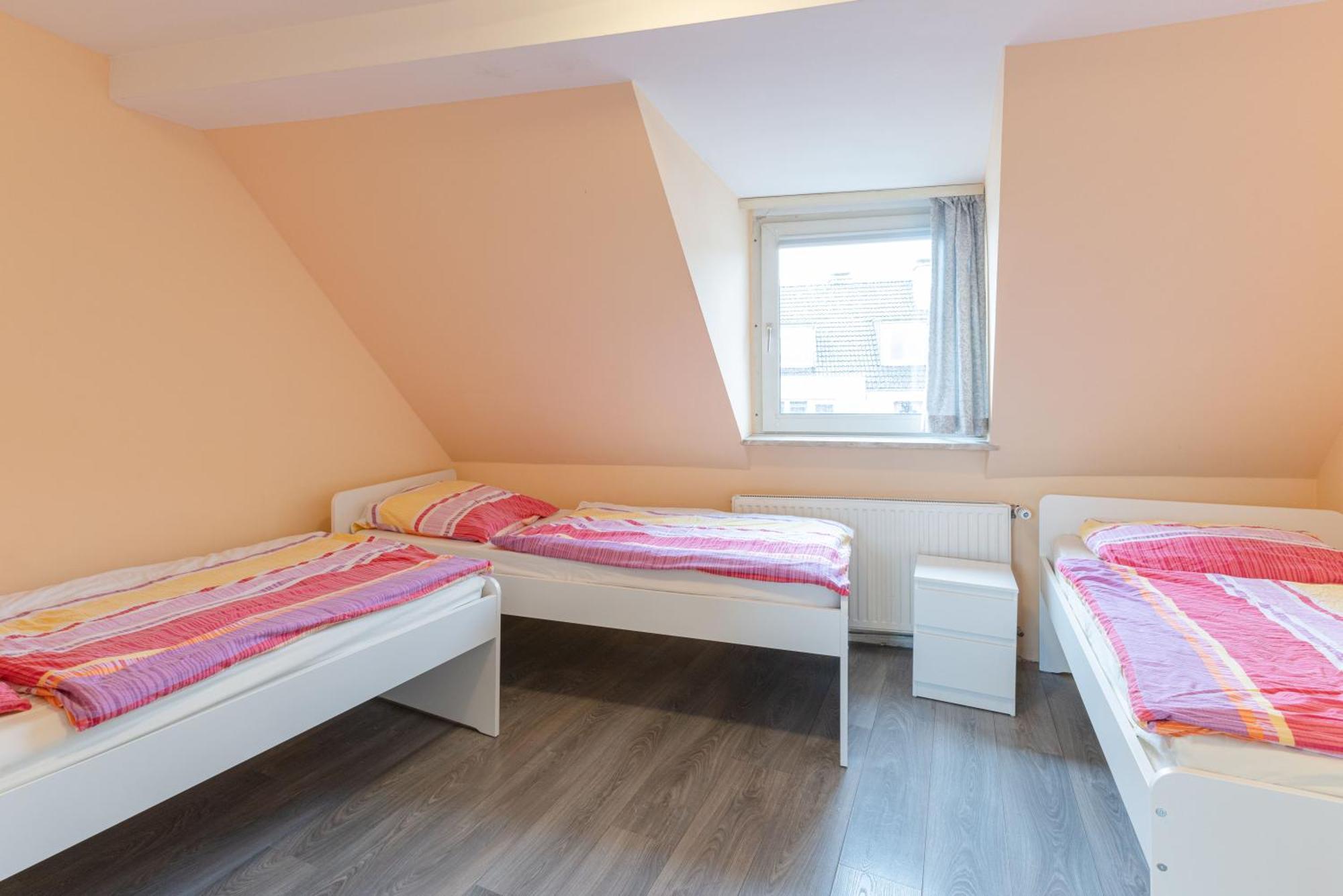 W4-8 Messe Monteurzimmer Кёльн