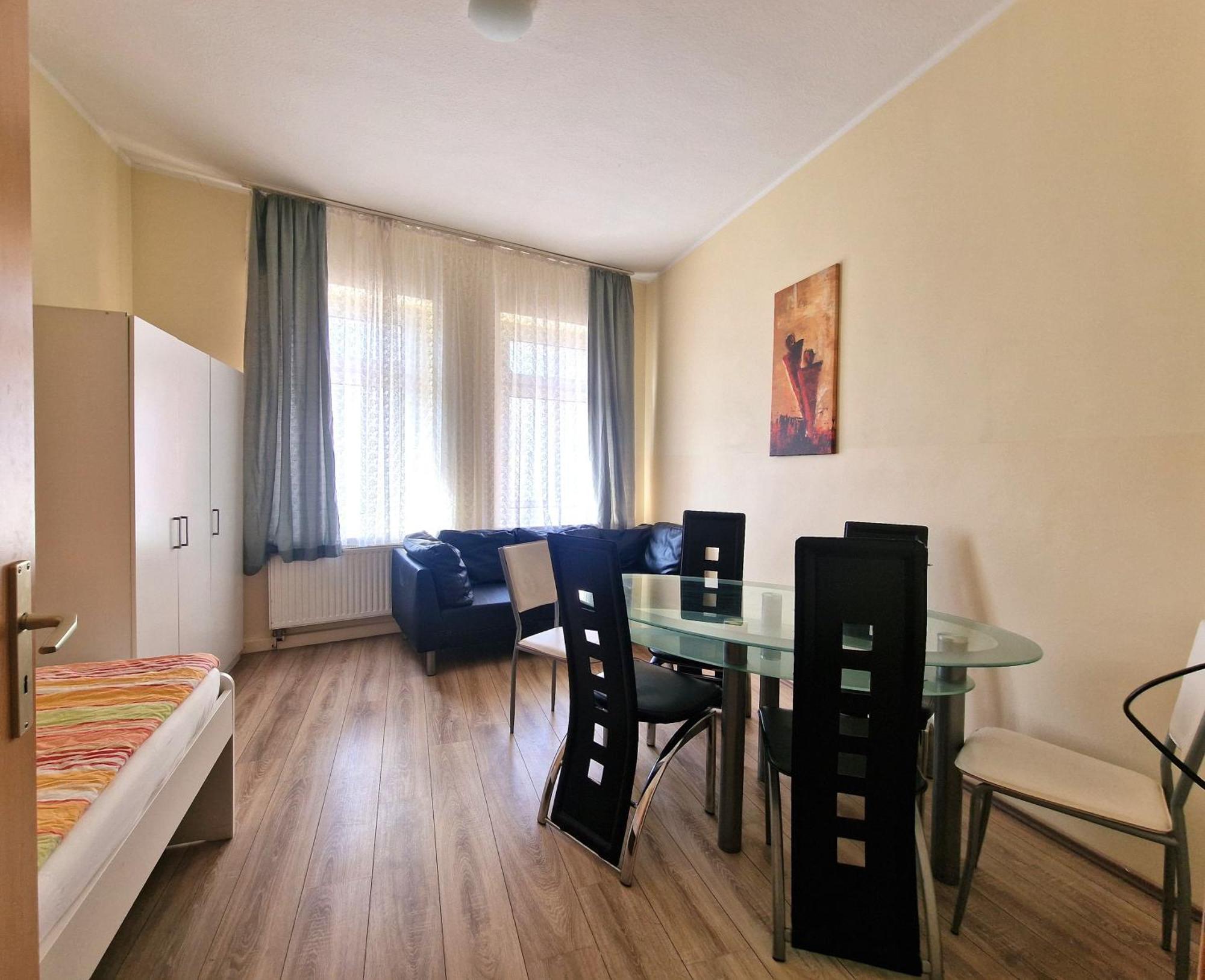 W4-8 Messe Monteurzimmer Апартаменты